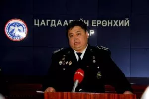 Ж.Болд Ерөнхий сайдын фургоны хэргийг цагаатгасныхаа гавьяаг үнэлүүлэв үү