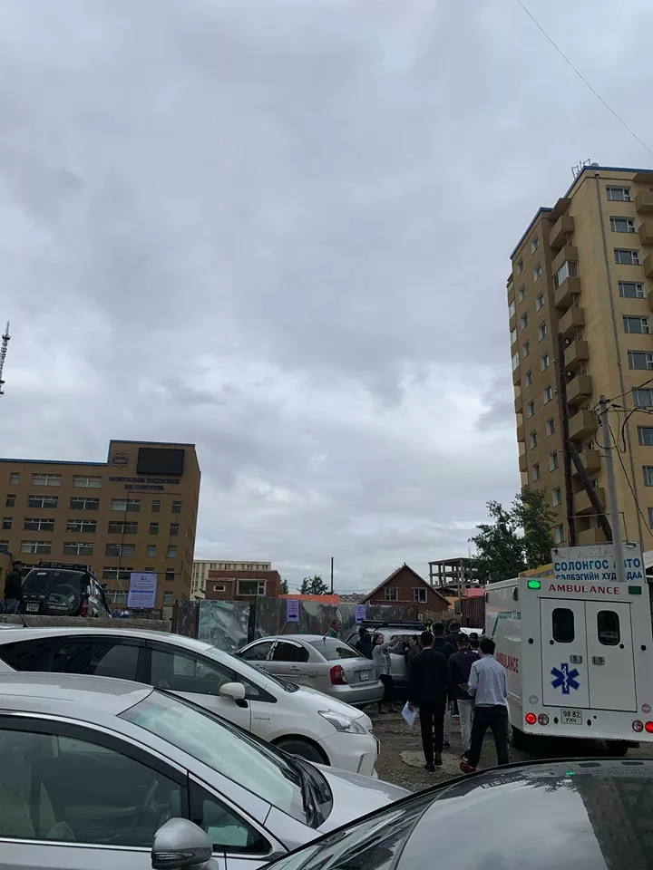 МҮИС гэсэн сүржин нэртэй даржин сургууль иргэдийг хохироосоор байна