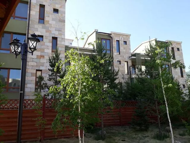 УБТЗ-ын дарга асан Л.Пүрэвбаатарын хууль бусаар авсан хаусыг албадан чөлөөлж байна