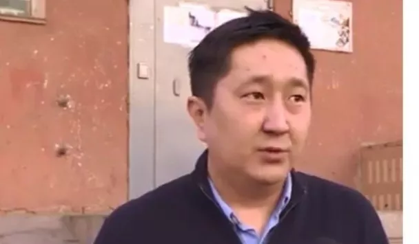 Гэр бүлээрээ их хэмжээний мөнгөтэй зугтсан гэх С.Төмөрбат шүүгч АНУ-аас орогнол хүсчээ