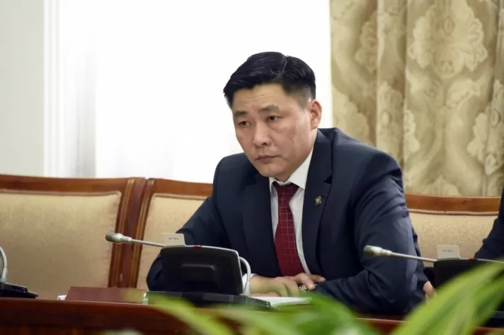 Ё.Баатарбилэг: Нийгэм өөрчлөгдөөд байхад нэг л хөтөлбөрөөр “нүдээд” байж болохгүй