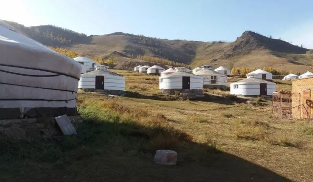 Зайсан дахь "сүнстэй" гэрүүдийг зайлуулъя
