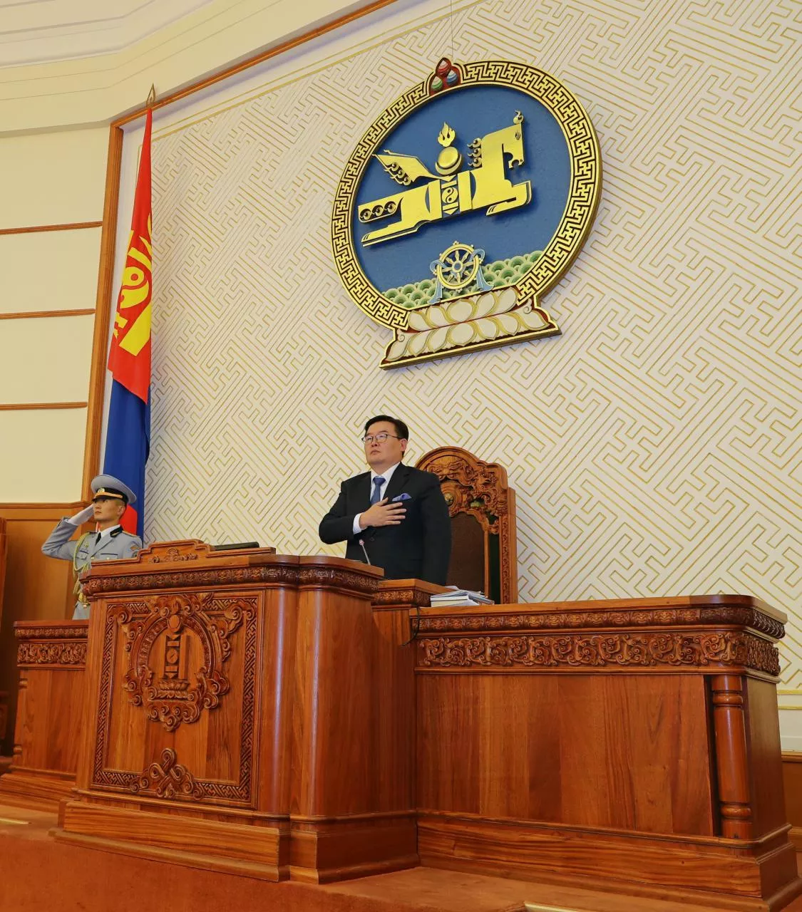 УЛСЫН ИХ ХУРЛЫН 2019 ОНЫ НАМРЫН ЭЭЛЖИТ ЧУУЛГАН НЭЭЛТЭЭ ХИЙЛЭЭ
