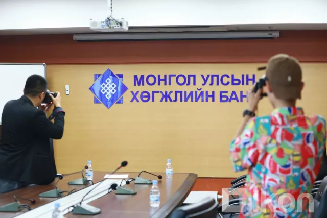 Хөгжлийн банкнаас авсан зээлээ төлөөгүй эрх мэдэлтнүүд хэн бэ