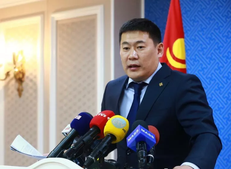 Л.Оюун-Эрдэнэ: ГЕГ-ын дэд дарга болон МИАТ-ийн ажилтан мөрийтэй тоглосон нь нотлогдсон