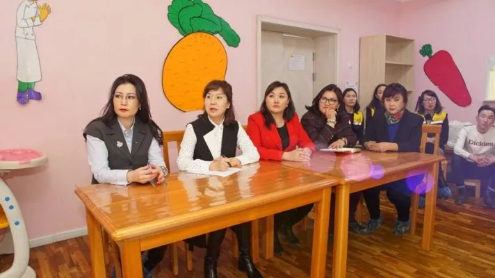 НАМЭХ-ны удирдлагууд Хүүхэд түр хамгаалах байрны үйл ажиллагаатай танилцлаа