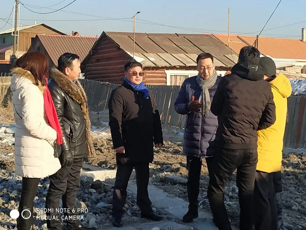 Монелын 8,11,15 гудамжинд Булгын усны төсөл хэрэгжүүлж байна