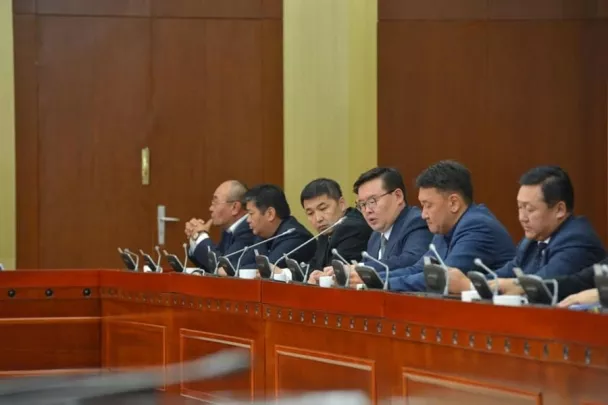 Ял сонссон хүнийг УИХ-д нэр дэвшүүлэхгүй байх заалтыг хасах саналыг дэмжлээ