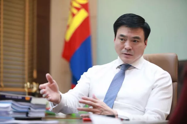 С.АМАРСАЙХАН: НИЙТИЙН ТЭЭВРИЙГ ХӨГЖҮҮЛСНЭЭР ЗАМЫН ТҮГЖРЭЛИЙГ ТАВАН ЖИЛИЙН ДОТОР ШИЙДВЭРЛЭХ БОЛОМЖ БАЙНА