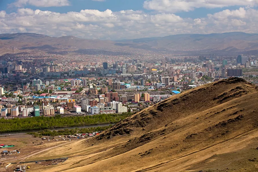 Улаанбаатарт 25 хэм дулаан