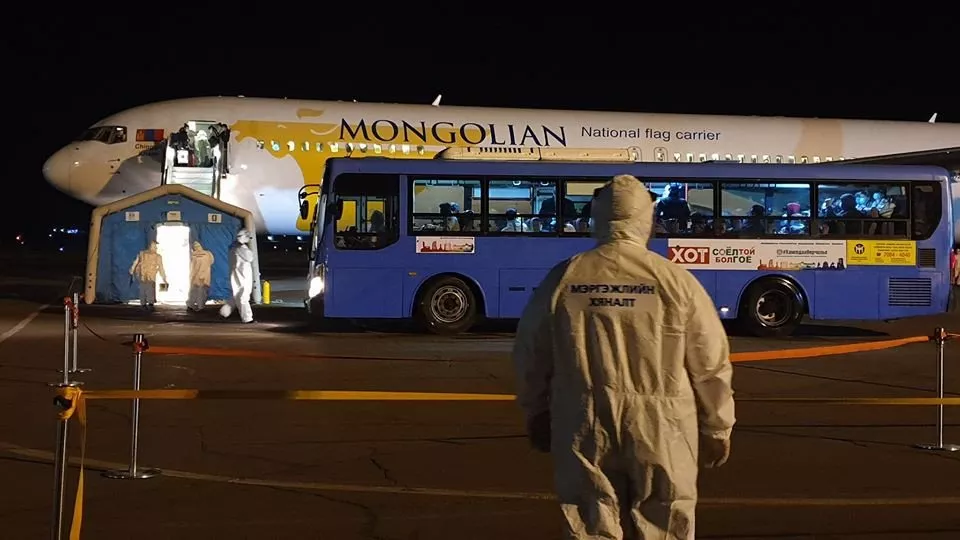 Тусгай нислэгээр 7 улсаас 278 иргэнээ эх оронд нь авчирлаа